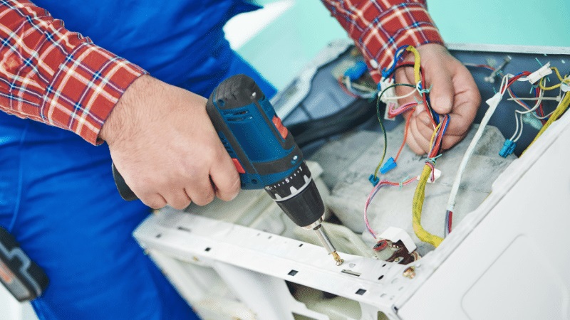 Zeytinburnu Bosch Bosch çamaşır makinesi kart tamiri – Su almama arızası orijinal parça ile giderildi. - Teknik servis örneği